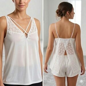 Ashley Graham White Lace Flyaway Back Tank Top Crisscross Neckline Camisole 1X